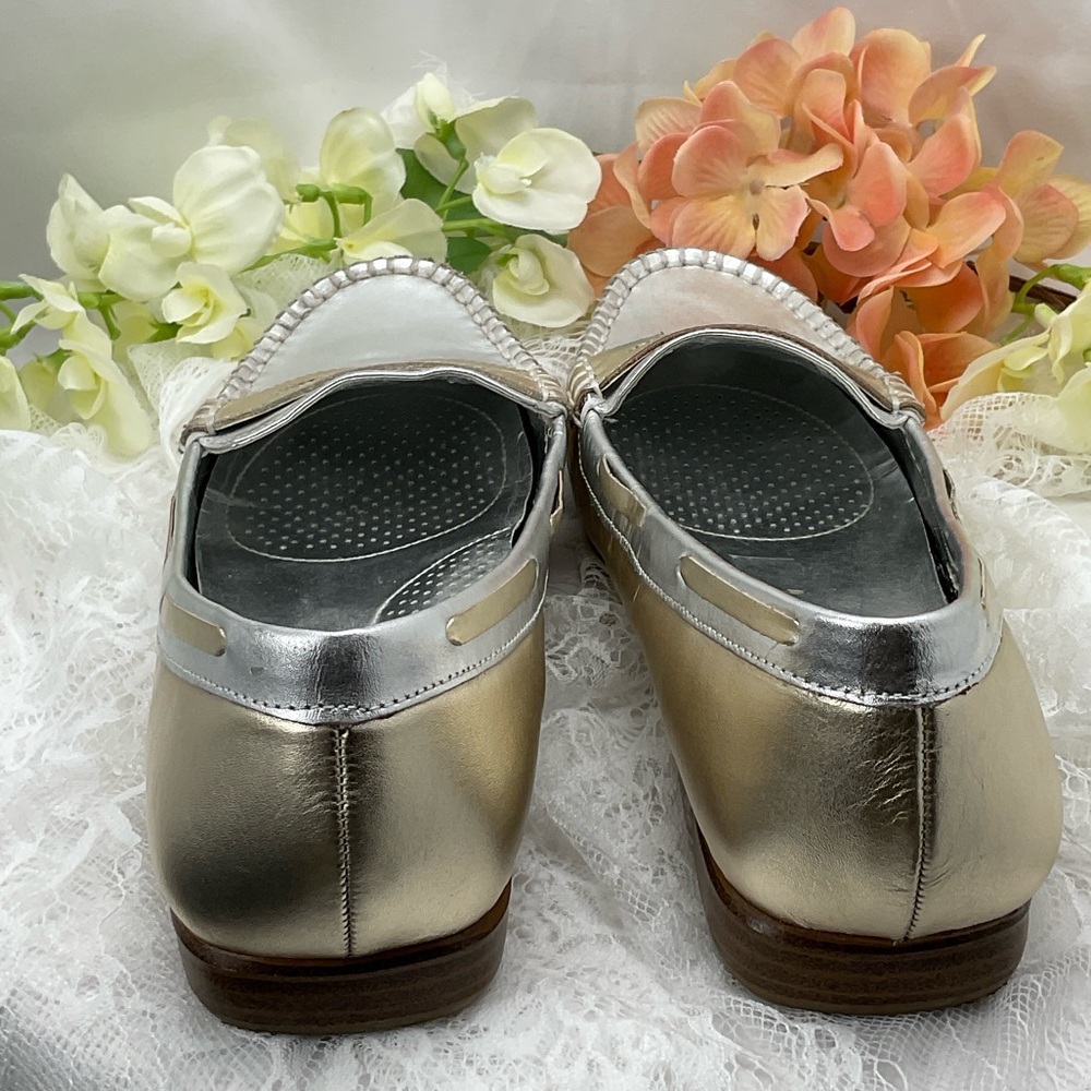 White Mountain‎ Women's Silver and Gold Penny Loafers Sz7.5 - Picture 3 of 8